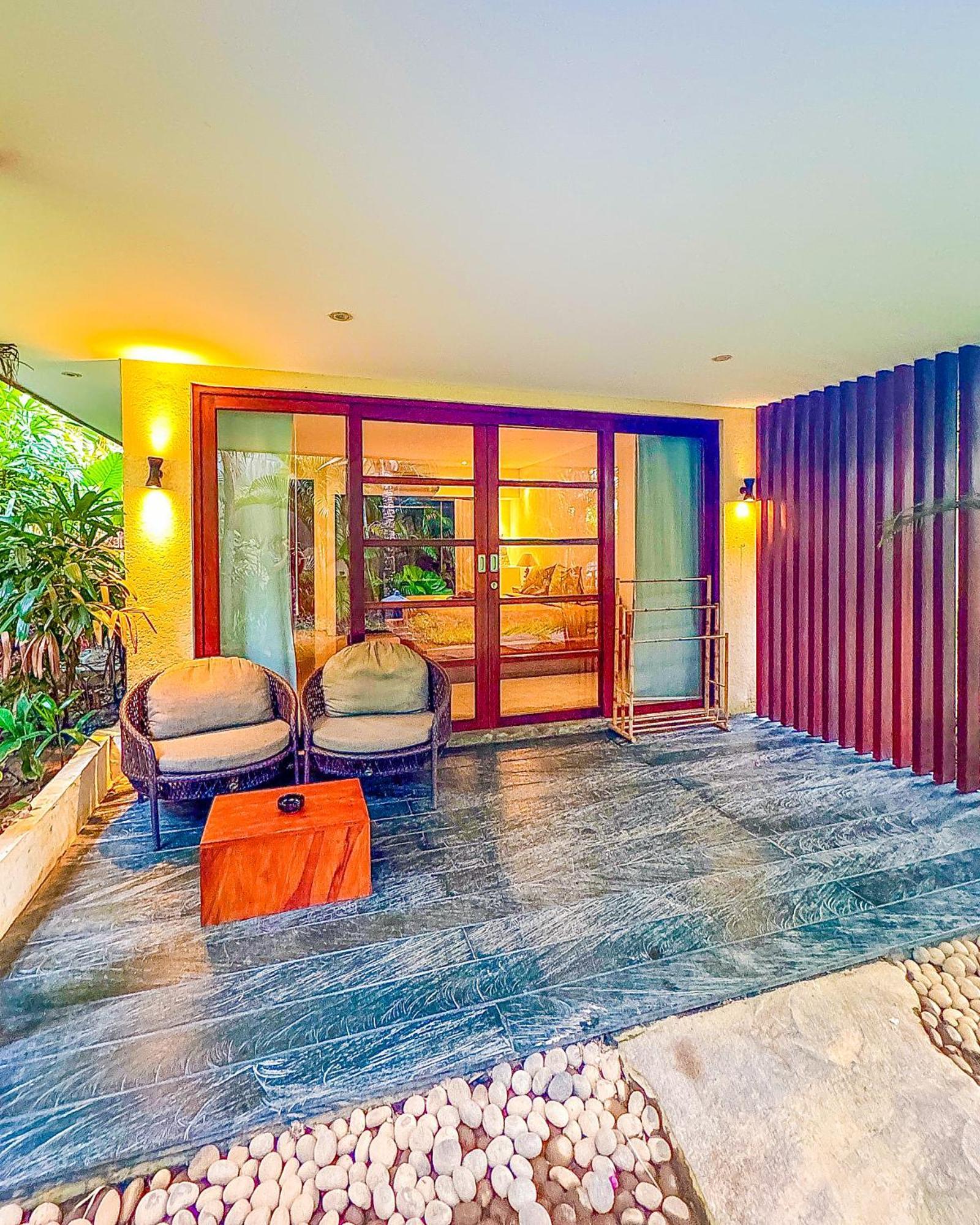 La Joya Biu Biu Resort جيمباران الغرفة الصورة
